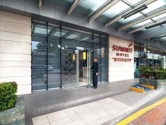 Summit Hotel Greenhills Quezon City Exterior photo