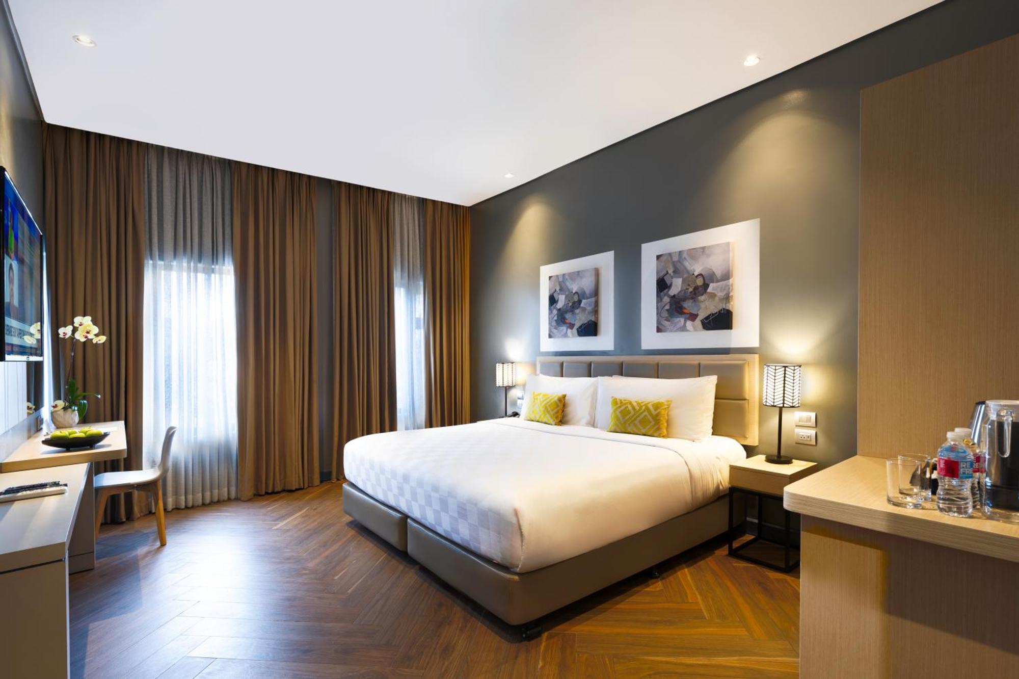 Summit Hotel Greenhills Quezon City Exterior photo