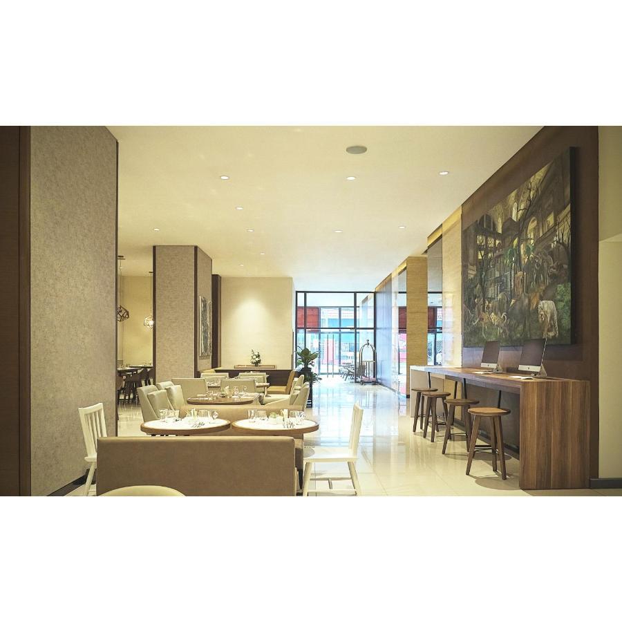 Summit Hotel Greenhills Quezon City Exterior photo