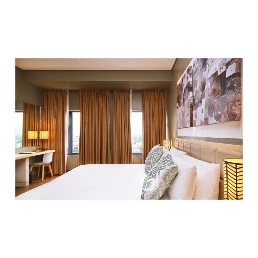Summit Hotel Greenhills Quezon City Exterior photo