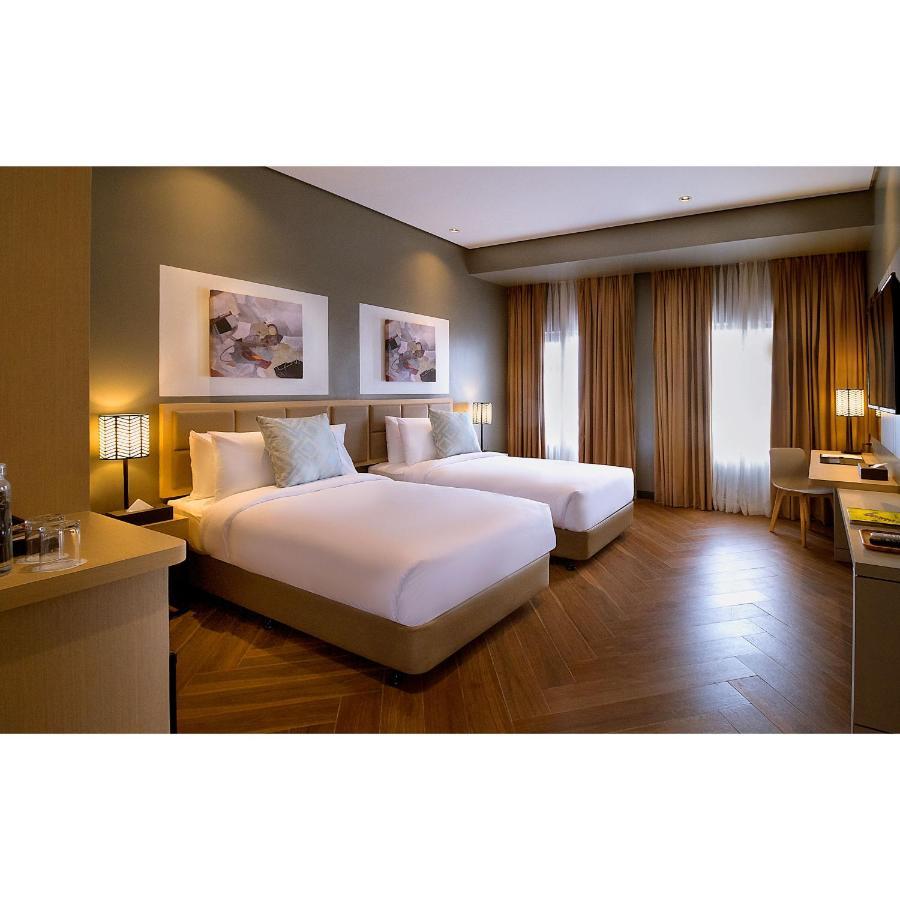 Summit Hotel Greenhills Quezon City Exterior photo